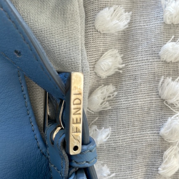 Baby light blue fendi baguette with convertible straps with authenticity card - Picture 6 of 11